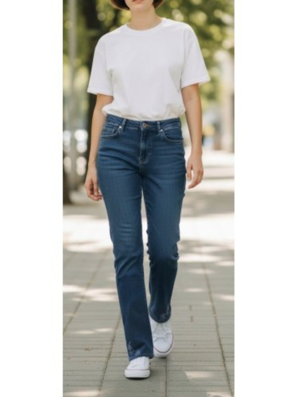 GASOLINE Embroidered Straight Leg Stretch Denim Jeans Girls Size 16